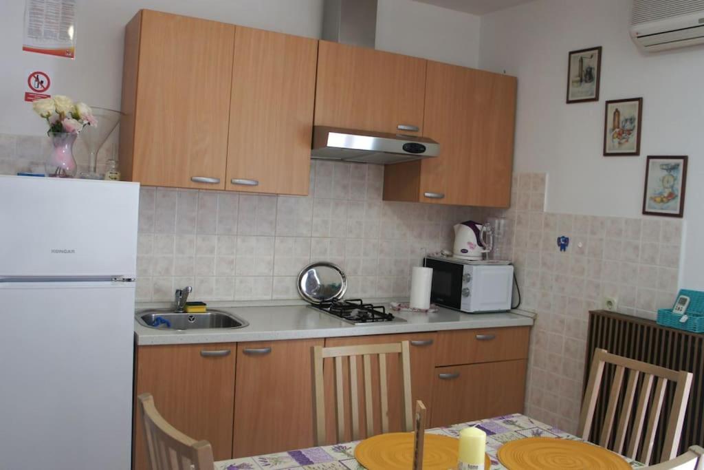 Sea View Apartment Klanice Bagian luar foto