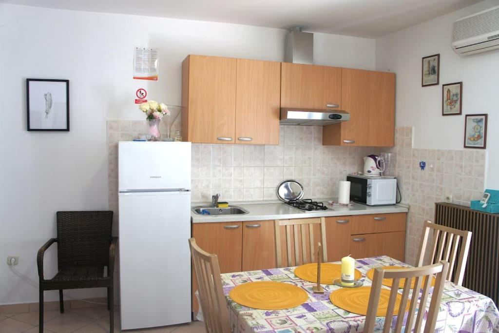 Sea View Apartment Klanice Bagian luar foto
